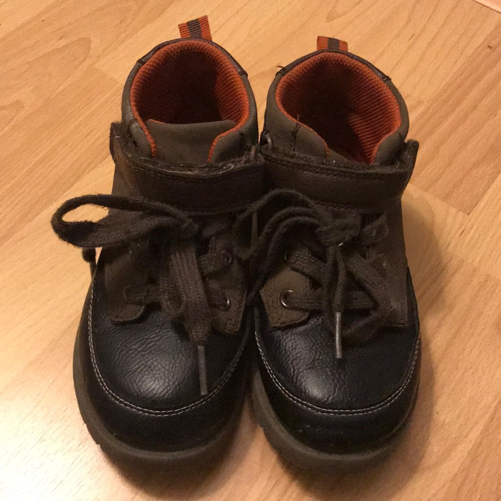 Carters boots
